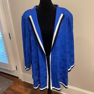 Beautiful Ming Wang plus size lightweight sweater jacket.  Gently worn once.